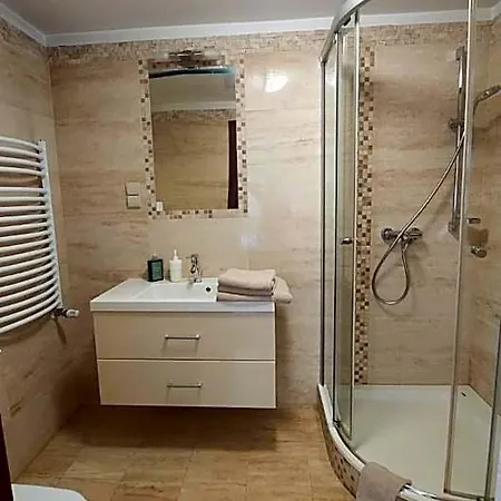 Poziom 986 فندق