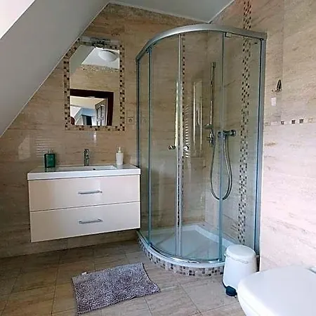 فندق Poziom 986 Witów